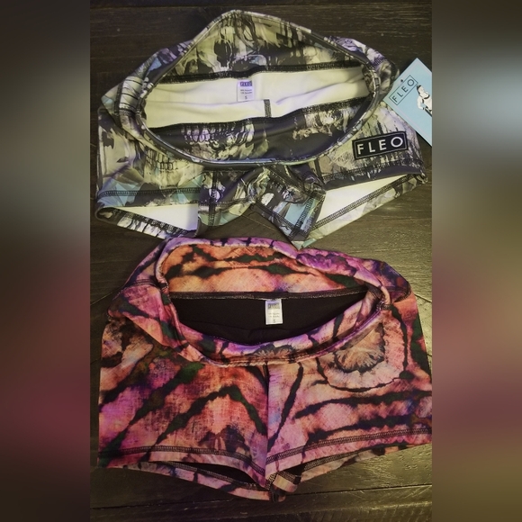 Colorful Patterned Shorts Set - Picture 2 of 7